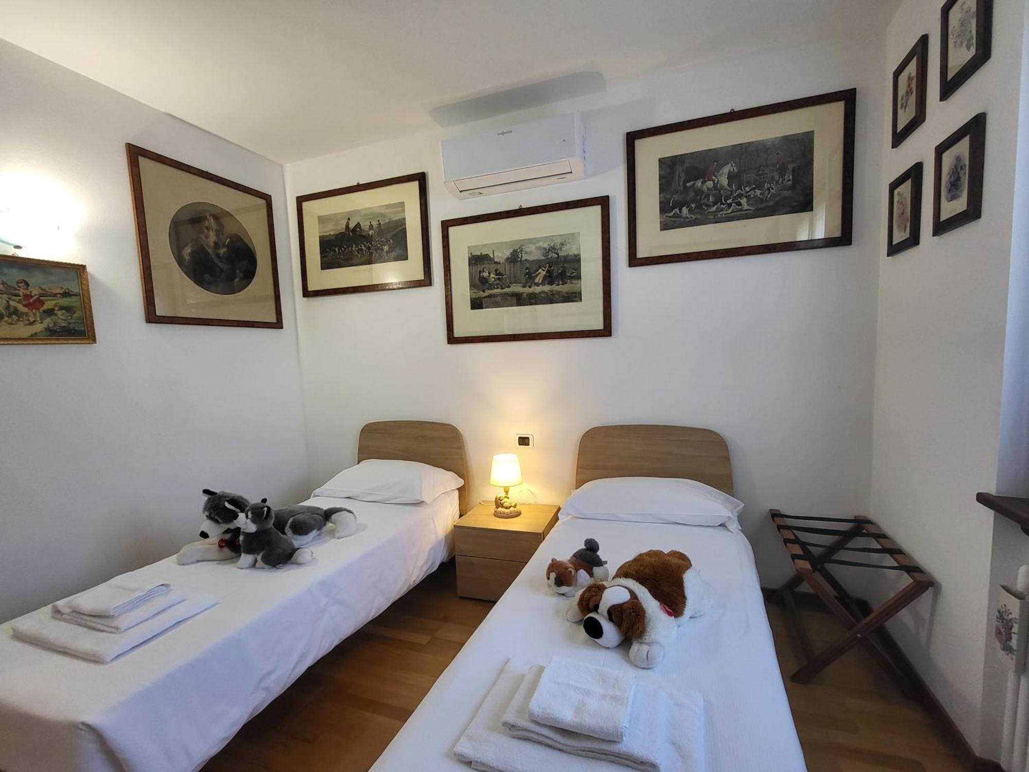 Casa Intignano - Appartamento Con Terrazzo Vista Lago Tremezzo Bagian luar foto