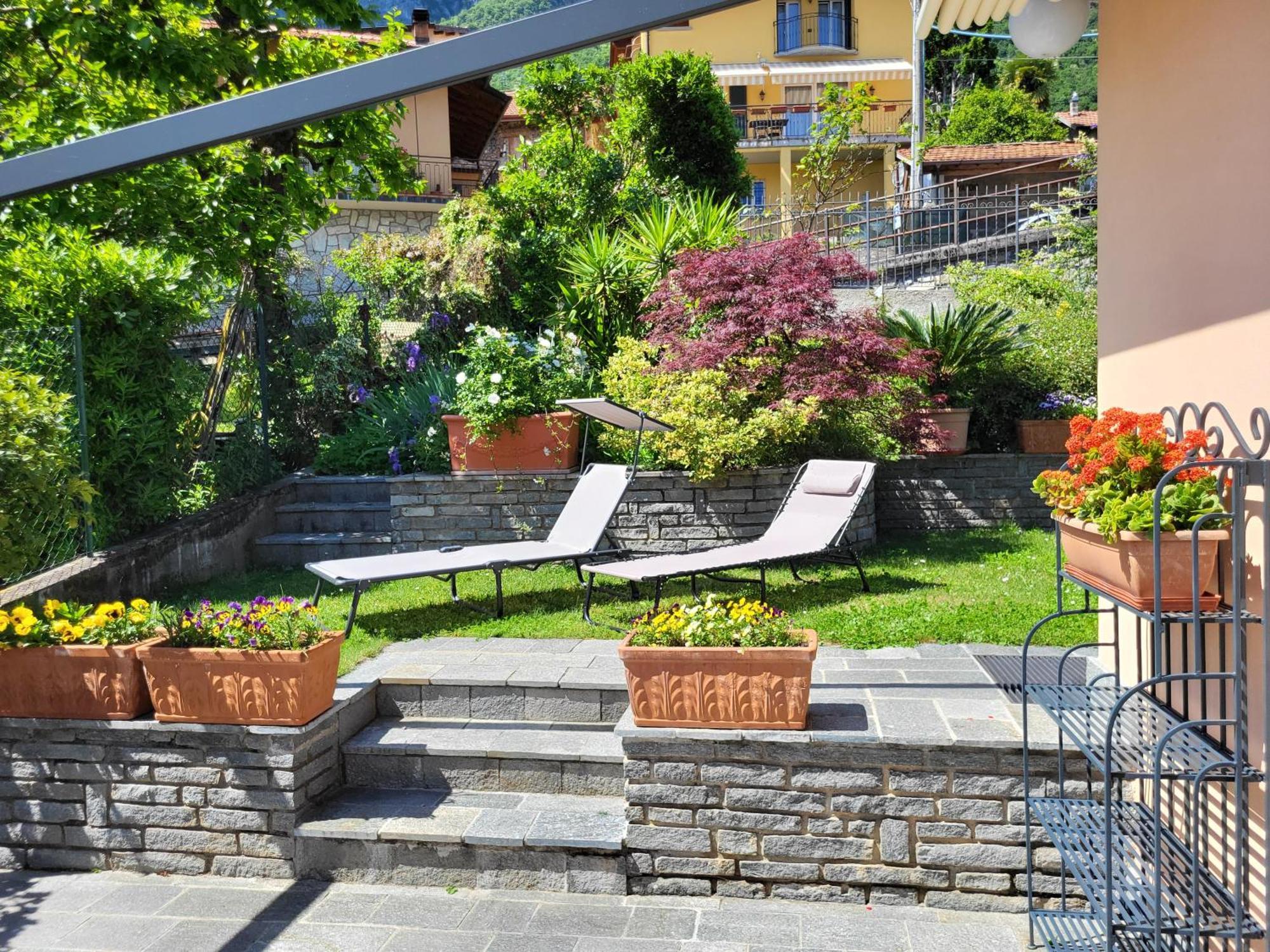Casa Intignano - Appartamento Con Terrazzo Vista Lago Tremezzo Bagian luar foto