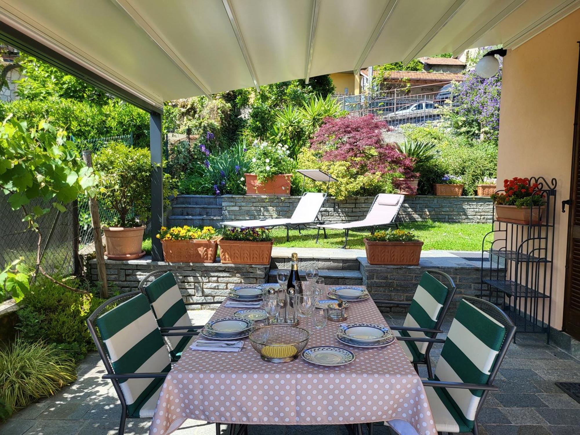 Casa Intignano - Appartamento Con Terrazzo Vista Lago Tremezzo Bagian luar foto