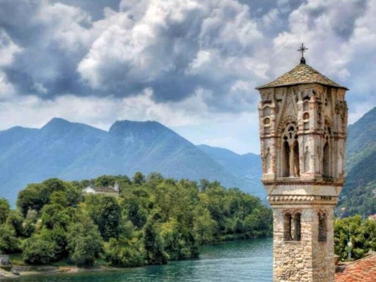 Casa Intignano - Appartamento Con Terrazzo Vista Lago Tremezzo Bagian luar foto