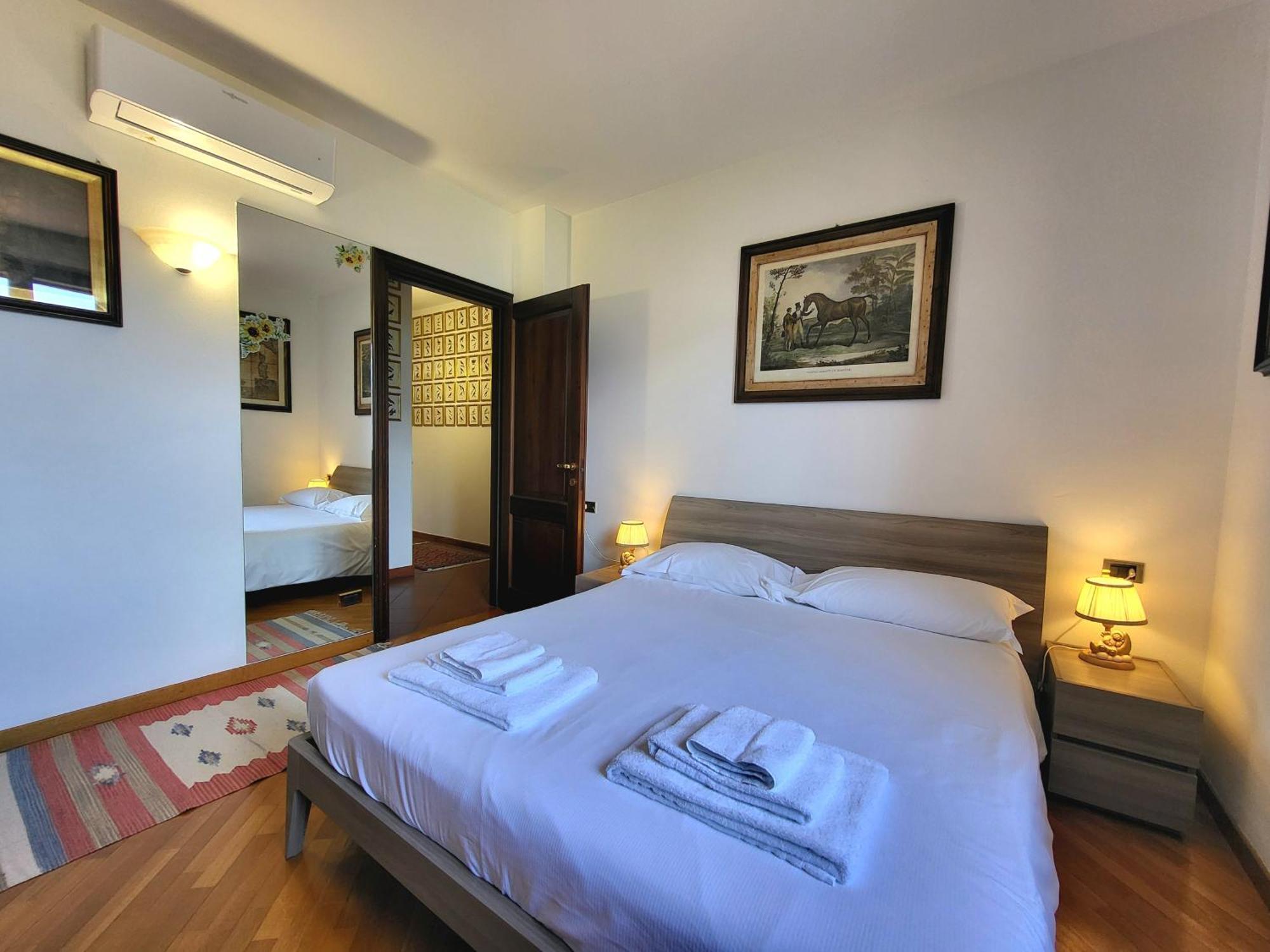 Casa Intignano - Appartamento Con Terrazzo Vista Lago Tremezzo Bagian luar foto